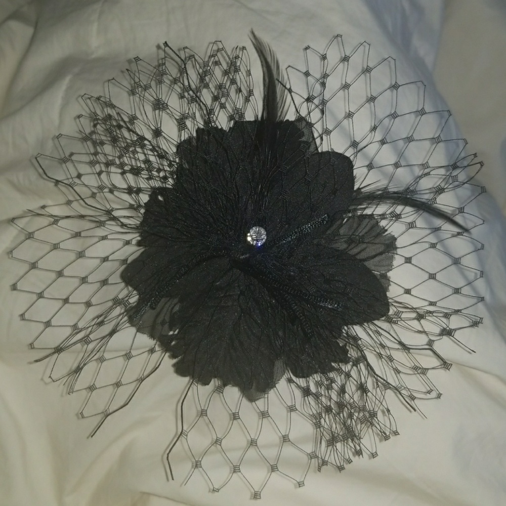 Lace hair pin
